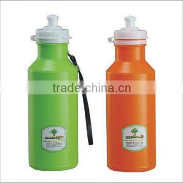 BPA free PE plastic sport water dringking bottle with string