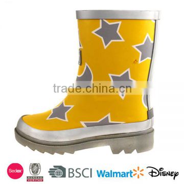 Lovely star and moon pattern children rubber rain boots