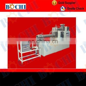 Vacuum extruder for equipment of production ceramic honeycomb substrate
