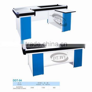 cash counter with belt