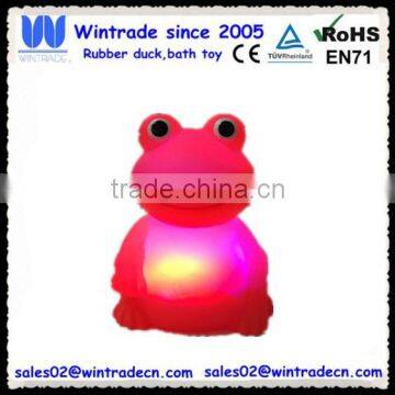 PVC frog king with crown/6CM mini frog promotion led toy