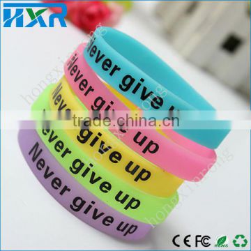 Customized silicone bracelets /silicone wristband