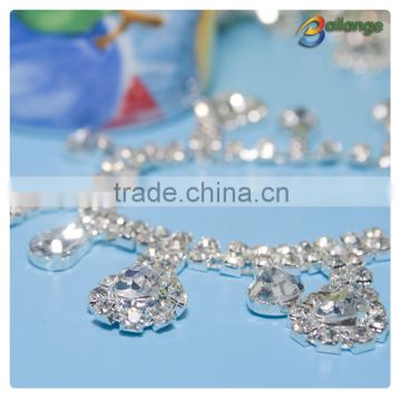 Charming crystal attractive bulk rhinestone chains for necklace decoration particular in Guangzhou