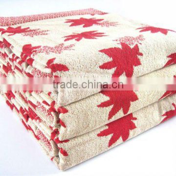 Maple leaf design 100% cotton jacquard towel