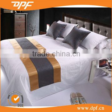 European hotel or household polyester bed runner and cushion