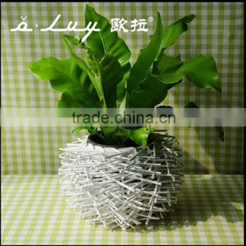 round crazy weaving peeled flower baskets with plstic liner