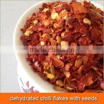 dehydrated chilli flakes with seeds