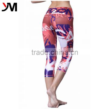 China Manufacturer Custom Design Sublimation Printed Sports Legging Yoga Capri Pants