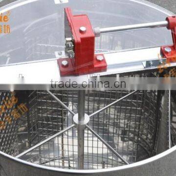 Four frames manual control honey extractor for supply