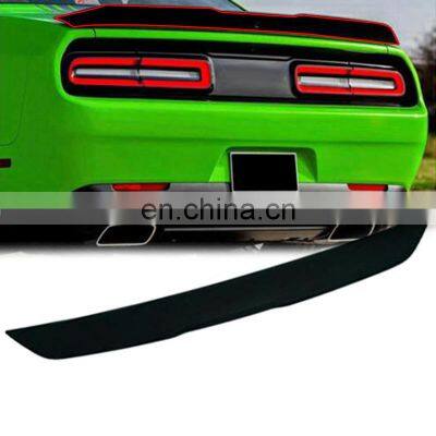 spoiler dell'ala post Honghang  Factory Made carbon fiber Rear Trunk Roof Lip Spoiler Window Wing for Dodge Challenger 2008-2017