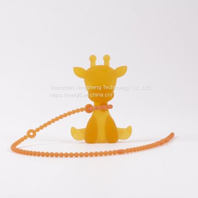 BPA free baby teething toy silicone giraffe teether toy Natural Amber and Rubber Giraffe Teething Toy