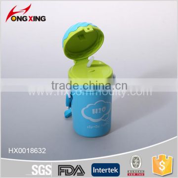 Plastic reusable filtering kids water bottles with a straw
