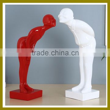 Wholesale BHM-K125 wedding decoration Resin arts and craft black and white couple Figurine for home decor