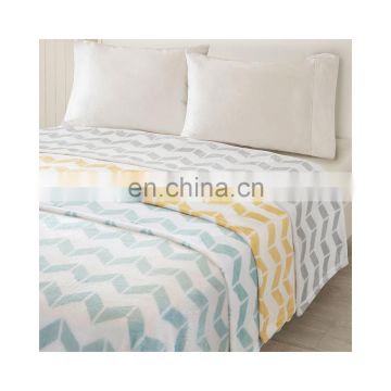 Customized Super Soft Polyester Warm Wholesale Flannel Throw Blanket