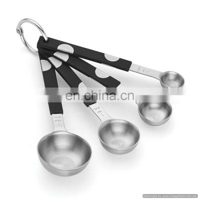 black handle measuring spoons