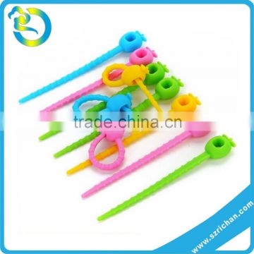 Lovely shape eco-friendly soft promotional silicone bag clips