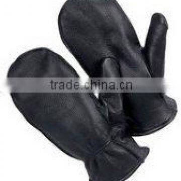 Black deer mitter glove