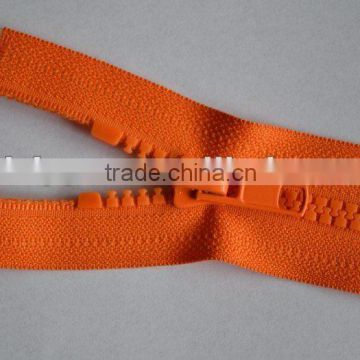 Plastic zipper with auto lock slider