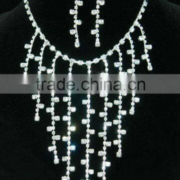 Bridal Queen Crystal Necklace Earrings Set CS1133