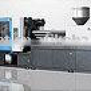 injection molding machine with variable pump