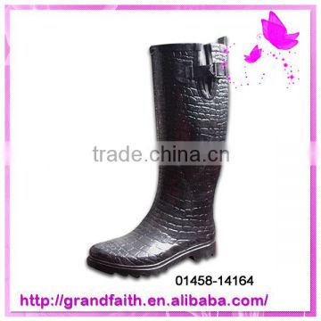 2014 New design low price rain boots for women