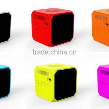 Made in China 50 lumens 30000 hours cheap pico projector