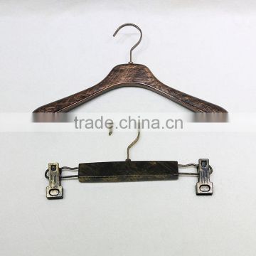 QD-A128 Good print plastic hanger for hanging clothes display