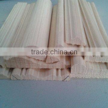 Pine wood moulding