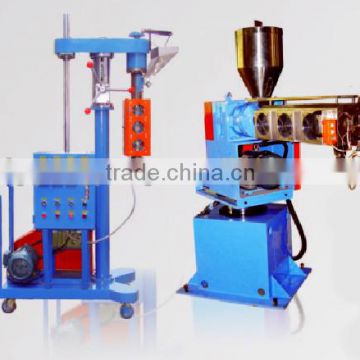 Extruding usage extruder for color of wire and cable