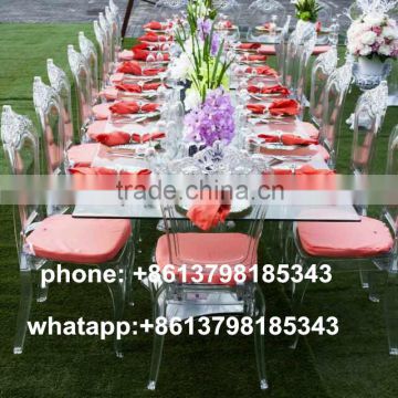 colored acrylic tables, wedding chairs with round acrylic tables