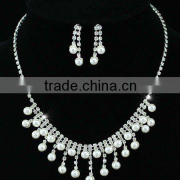 Bridal White Pearl Necklace Earrings Set CS1173