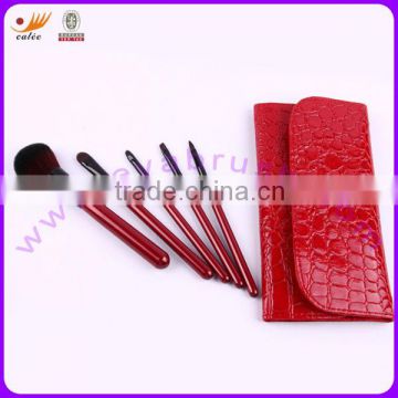 5pcs Red Wood Handle Natural Hair Mini/Gift Cosmetic Brush Set with Pouch