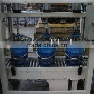 lid crimp machine