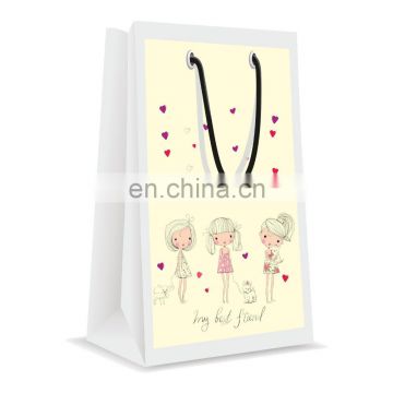 Beautiful large size Paper Bags Best Freinds 3Girls printed design on bag /Attractive to customer new modern design paper bags