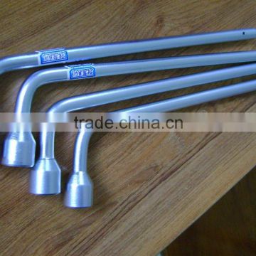 various type of auto tire wrench