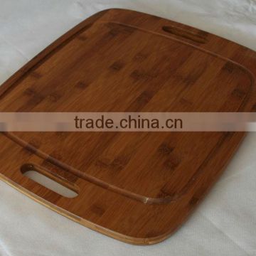 Bamboo cutting board with groove