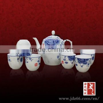 Exquisite design hand painted blue and white porcelain tea pot set made in China