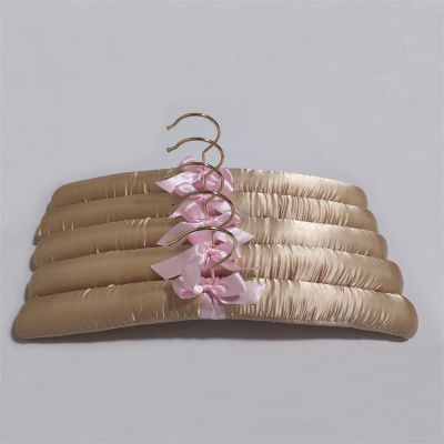Wholesale satin padded hangers for bontique closet hand-made alete sponge wrapped cloth rack