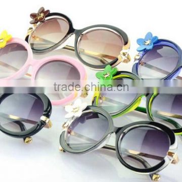 Womens Fashion Gradient Oversized Flower Sunglasses Ladies Retro Style Eyewear