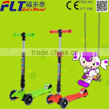 New maxi folding kick scooter with PU flashing wheel import from China