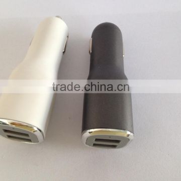 The Latest fashionable 5V 2.1A USB Car Charger in Car