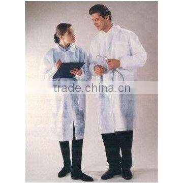 Lab nonwoven isolation gown