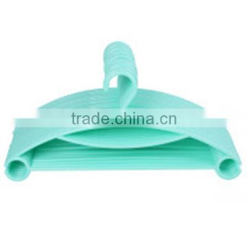 Low price, high quality ,hot selling plastic hanger