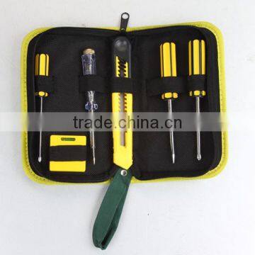 Equipped toolkit for carpenter