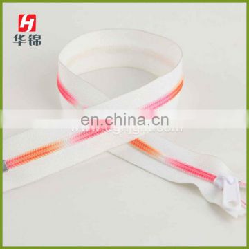 Hot Sale Durable Colored Plastic Teeth Printed Zipper