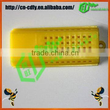 2014 hot selling plastic bee queen cage