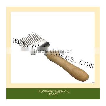 beekeeping equipment uncapping fork