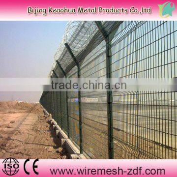 pvc coated chain link fence with barbed wire for