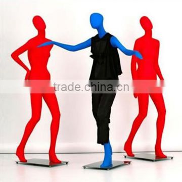 realistic fashion female mannequins in glossy white female free model pic