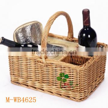 Square Wicker wine basket with grid and handle